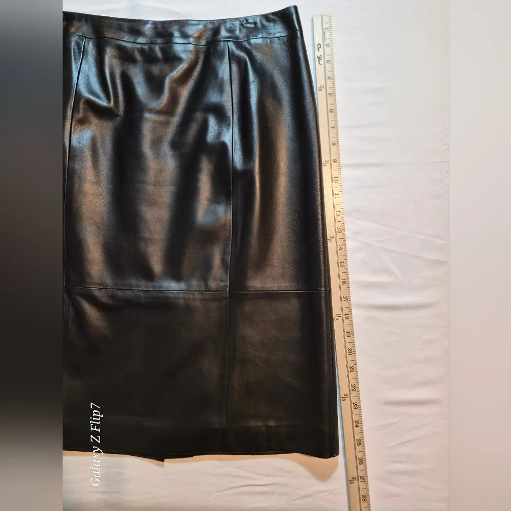 ​Talbots Petites 100% Genuine Leather Pencil Skirt - Black - Size 14P - Picture 5 of 6
